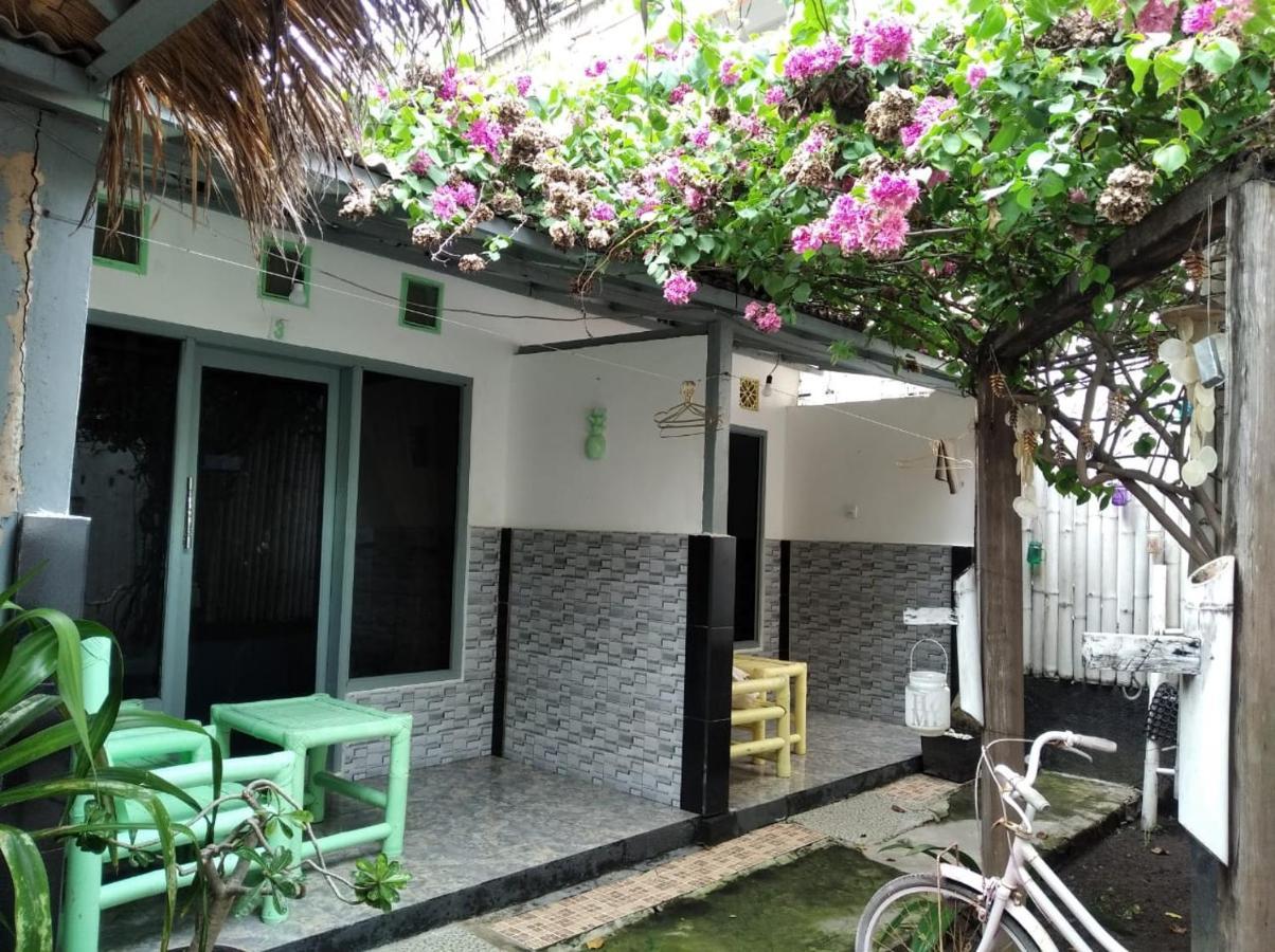 Pitara Homestay Gili Trawangan Buitenkant foto